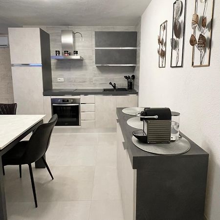 Appartamento Picasso ヴィッラシミーウス エクステリア 写真